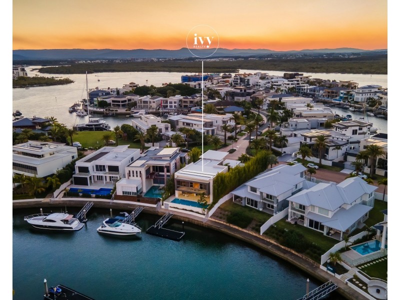 99 The Sovereign Mile, Sovereign Islands QLD 4216