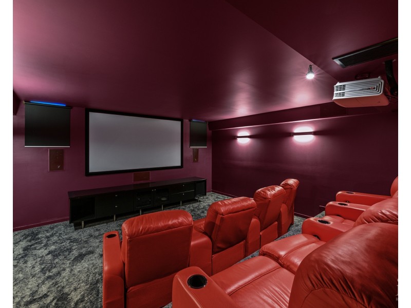 46 Knightsbridge Parade, Sovereign Islands QLD 4216