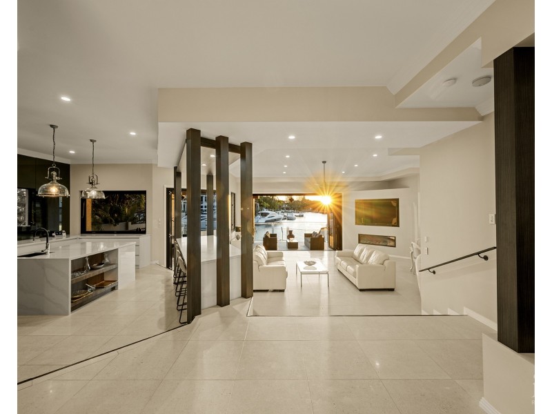 46 King Arthurs Court, Sovereign Islands QLD 4216