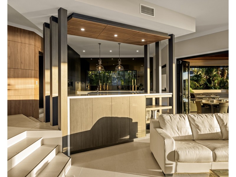 46 King Arthurs Court, Sovereign Islands QLD 4216