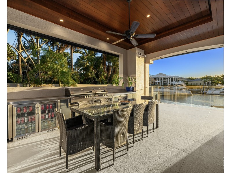 46 King Arthurs Court, Sovereign Islands QLD 4216