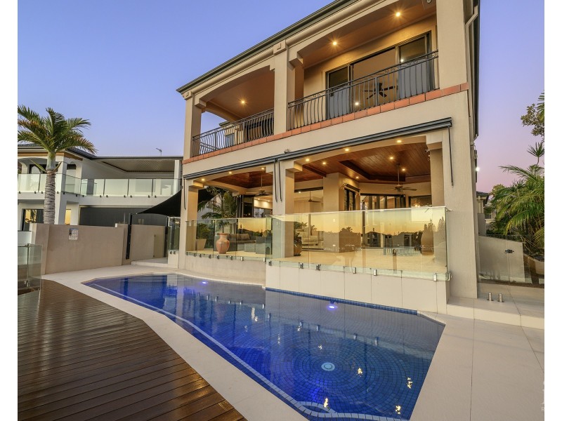 46 King Arthurs Court, Sovereign Islands QLD 4216