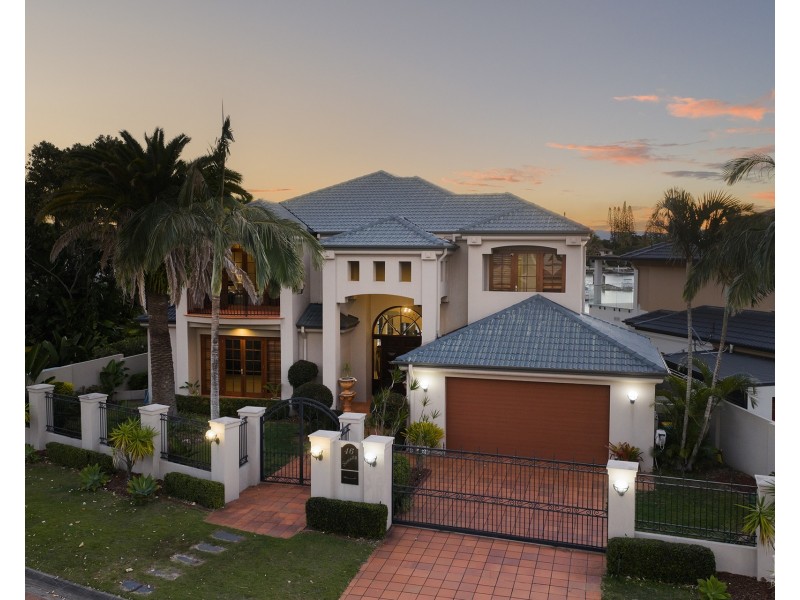 46 King Arthurs Court, Sovereign Islands QLD 4216