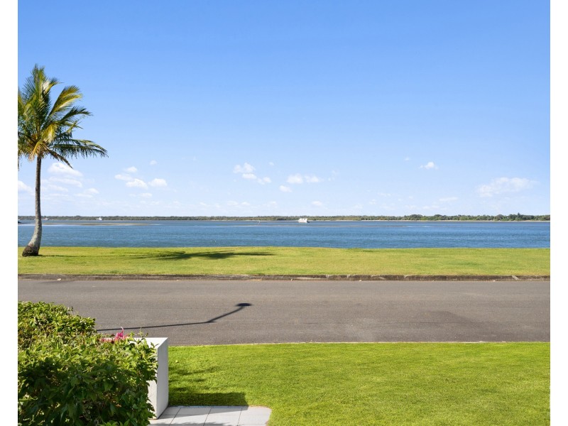 12 James Cook Esplanade, Hollywell QLD 4216