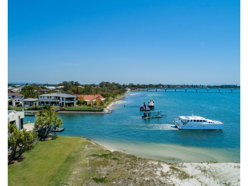 12 James Cook Esplanade, Hollywell QLD 4216