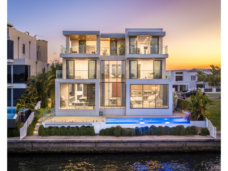 44 Knightsbridge Parade East, Sovereign Islands QLD 4216
