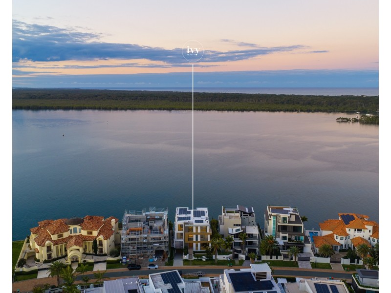 44 Knightsbridge Parade East, Sovereign Islands QLD 4216