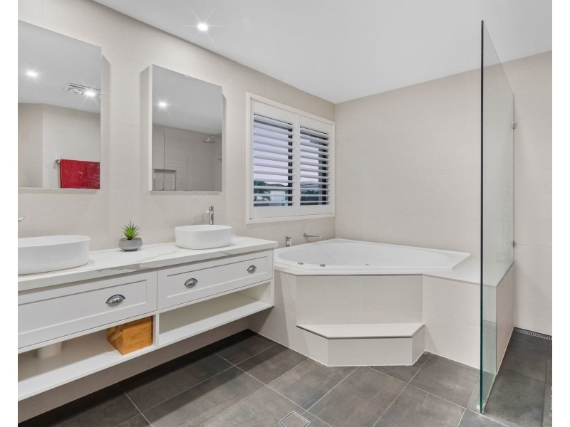 2015 The Circle, Sanctuary Cove QLD 4212