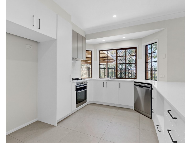 9 Arthur Payne Court, Worongary QLD 4213