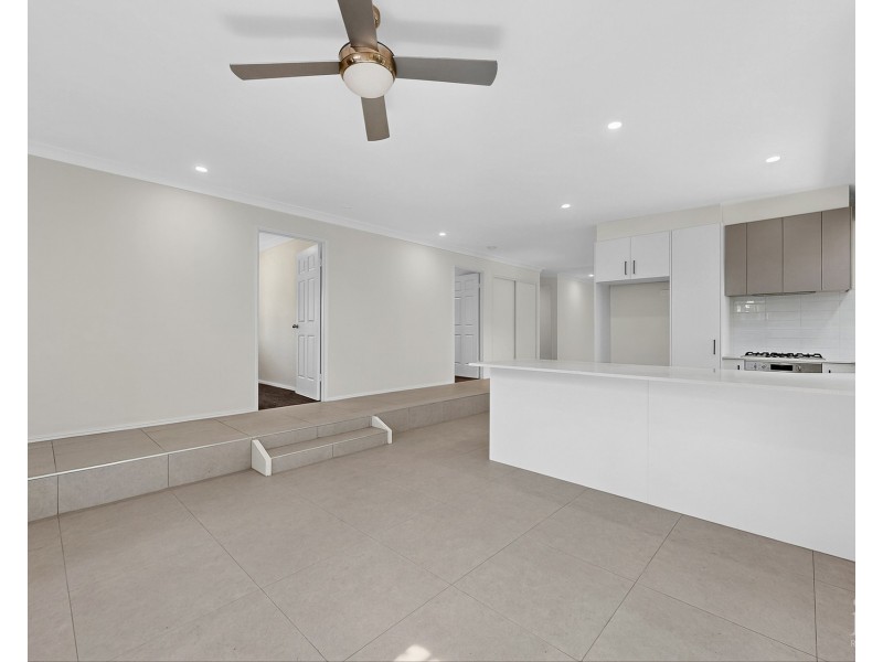 9 Arthur Payne Court, Worongary QLD 4213