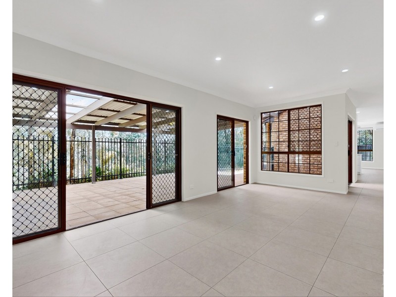 9 Arthur Payne Court, Worongary QLD 4213