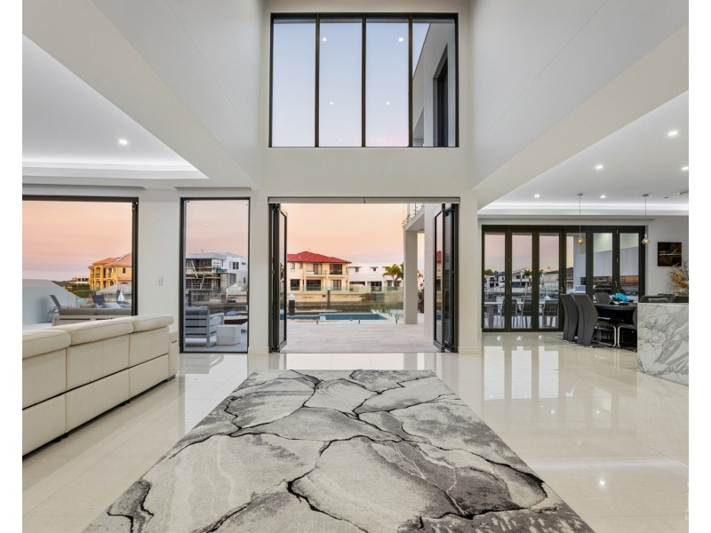 65 The Sovereign Mile, Sovereign Islands QLD 4216