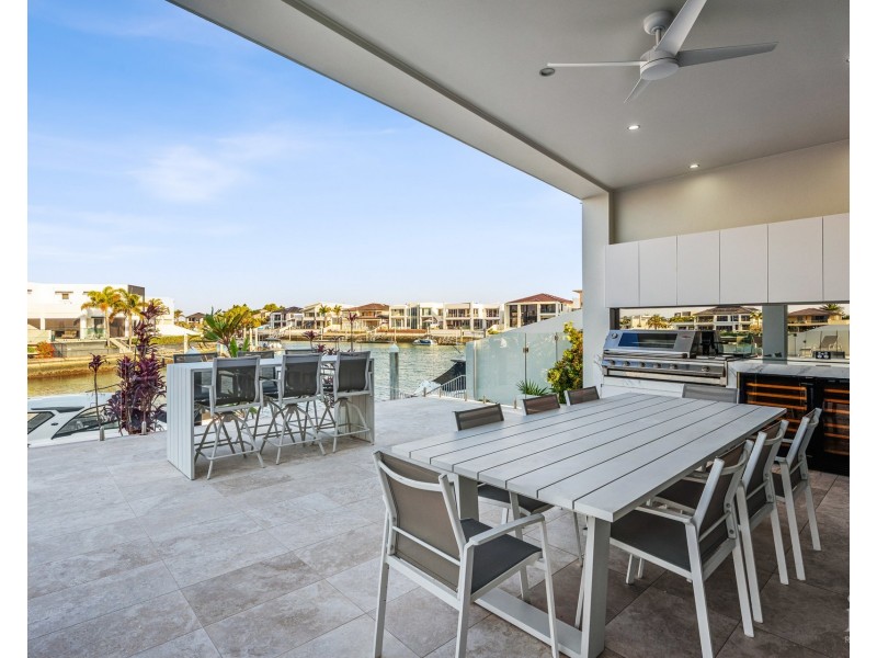 65 The Sovereign Mile, Sovereign Islands QLD 4216