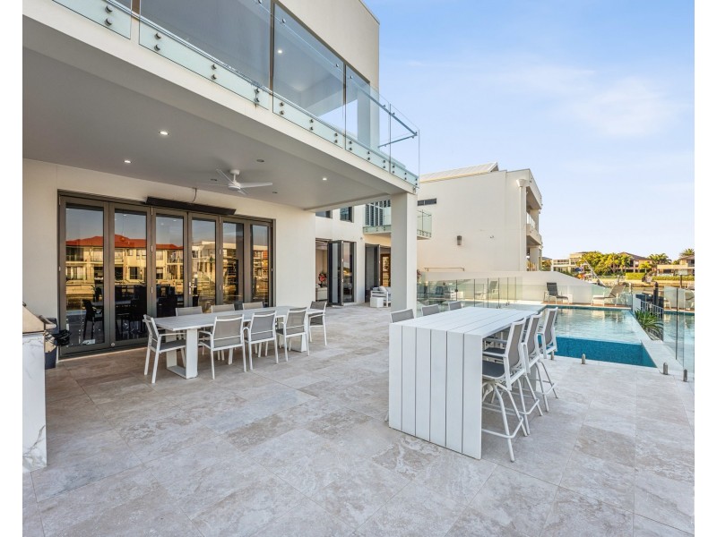 65 The Sovereign Mile, Sovereign Islands QLD 4216