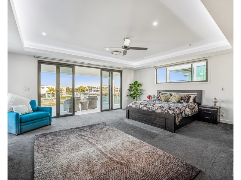 65 The Sovereign Mile, Sovereign Islands QLD 4216