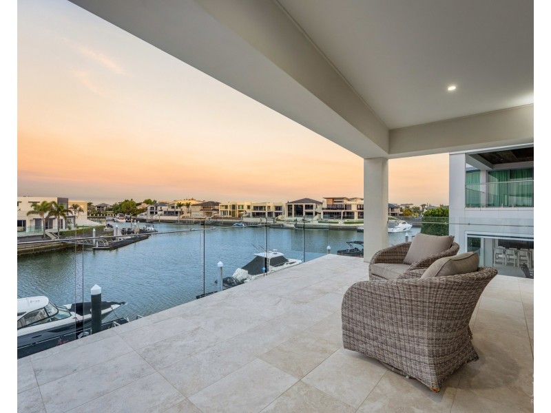 65 The Sovereign Mile, Sovereign Islands QLD 4216