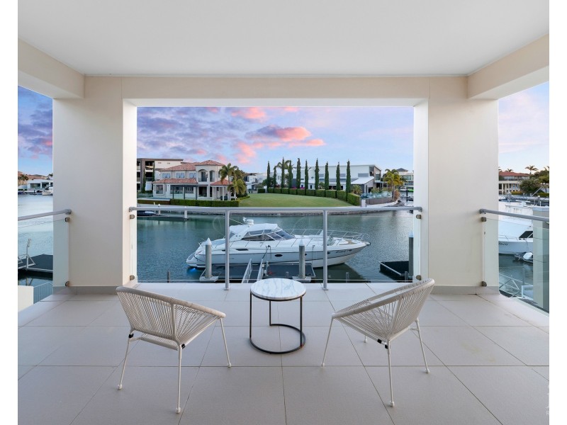 3 Royal Albert Crescent, Sovereign Islands QLD 4216