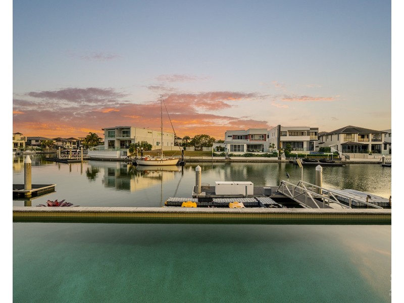 23 Knightsbridge Parade East, Sovereign Islands QLD 4216