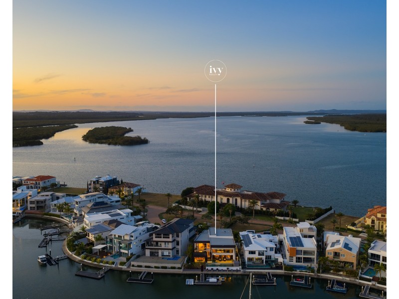23 Knightsbridge Parade East, Sovereign Islands QLD 4216