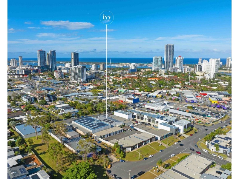 8 Case Street, Southport QLD 4215
