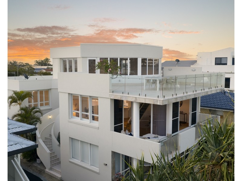 2/88 The Esplanade, Paradise Point QLD 4216