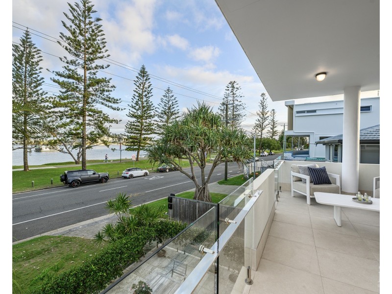2/88 The Esplanade, Paradise Point QLD 4216