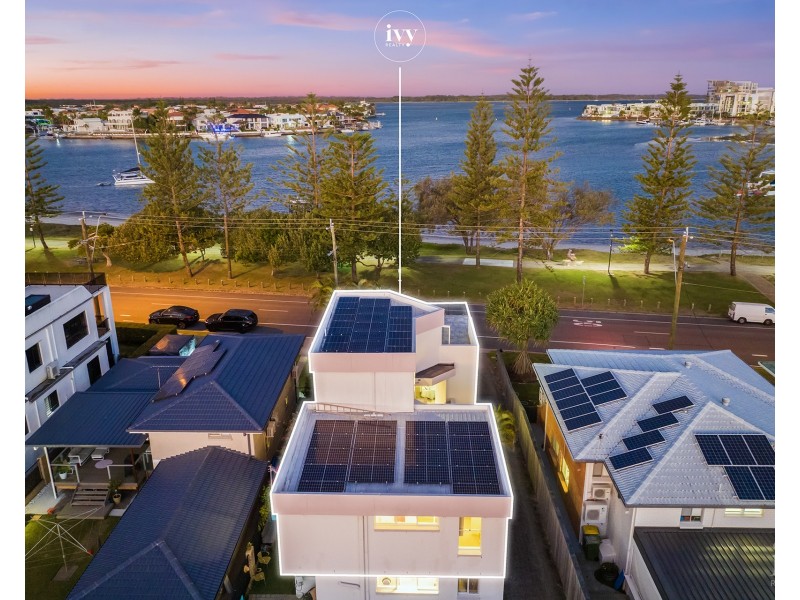 2/88 The Esplanade, Paradise Point QLD 4216