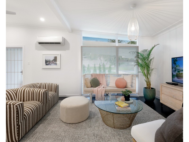 12 Second Avenue, Labrador QLD 4215