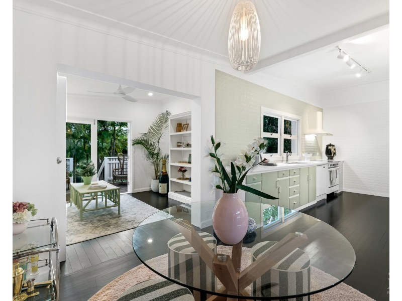 12 Second Avenue, Labrador QLD 4215