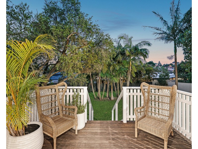 12 Second Avenue, Labrador QLD 4215