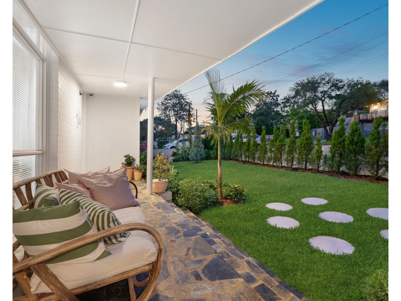 12 Second Avenue, Labrador QLD 4215