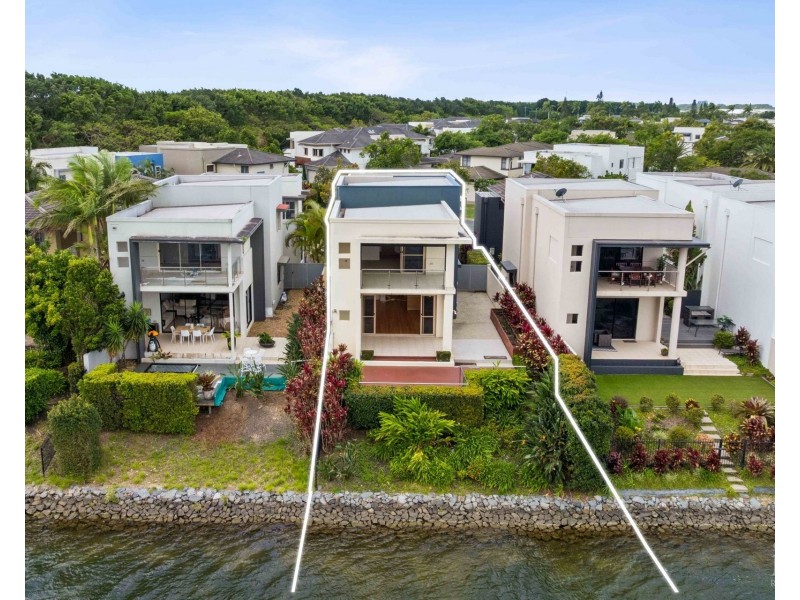 6094 Lugano Drive, Hope Island QLD 4212