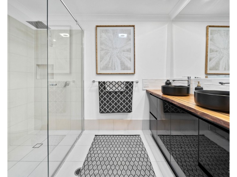 30/23 Santa Barbara Road, Hope Island QLD 4212