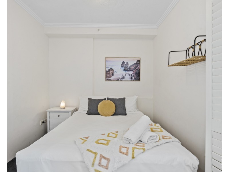 1007/182-192 Marine Parade, Labrador QLD 4215