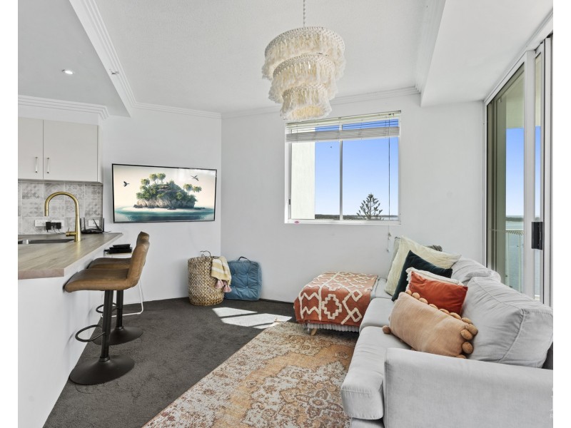 1007/182-192 Marine Parade, Labrador QLD 4215