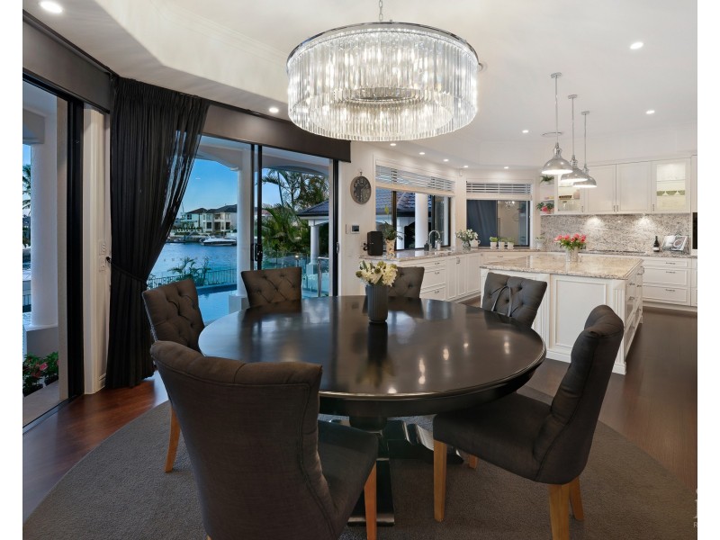40-42 The Peninsula, Sovereign Islands QLD 4216