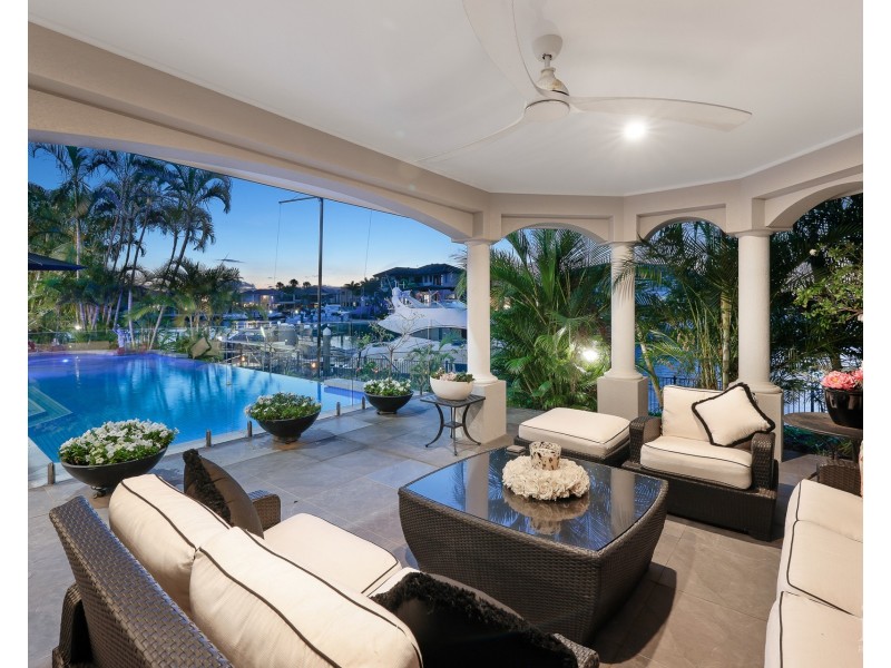 40-42 The Peninsula, Sovereign Islands QLD 4216