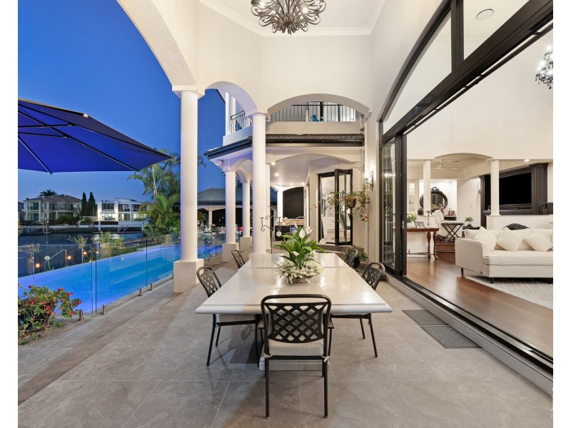 40-42 The Peninsula, Sovereign Islands QLD 4216
