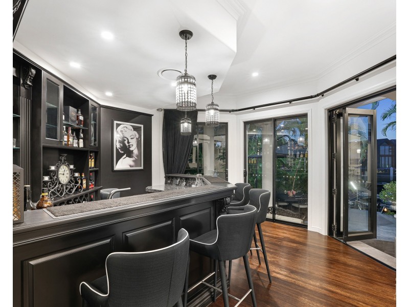 40-42 The Peninsula, Sovereign Islands QLD 4216