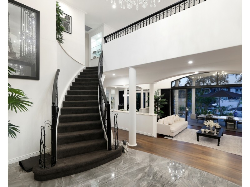40-42 The Peninsula, Sovereign Islands QLD 4216