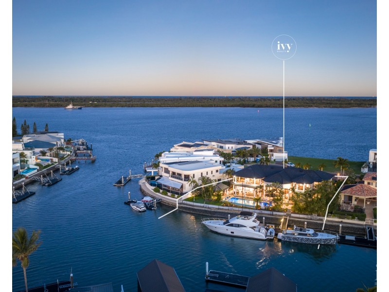40-42 The Peninsula, Sovereign Islands QLD 4216