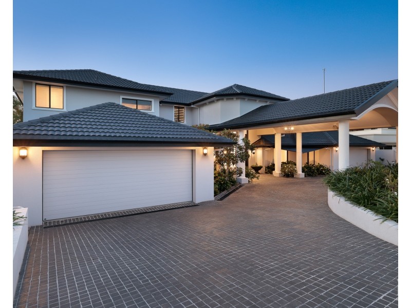 40-42 The Peninsula, Sovereign Islands QLD 4216