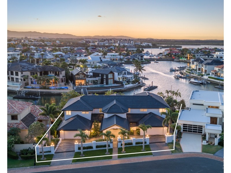 40-42 The Peninsula, Sovereign Islands QLD 4216