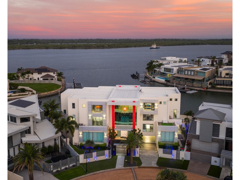 46-48 Royal Albert Crescent, Sovereign Islands QLD 4216