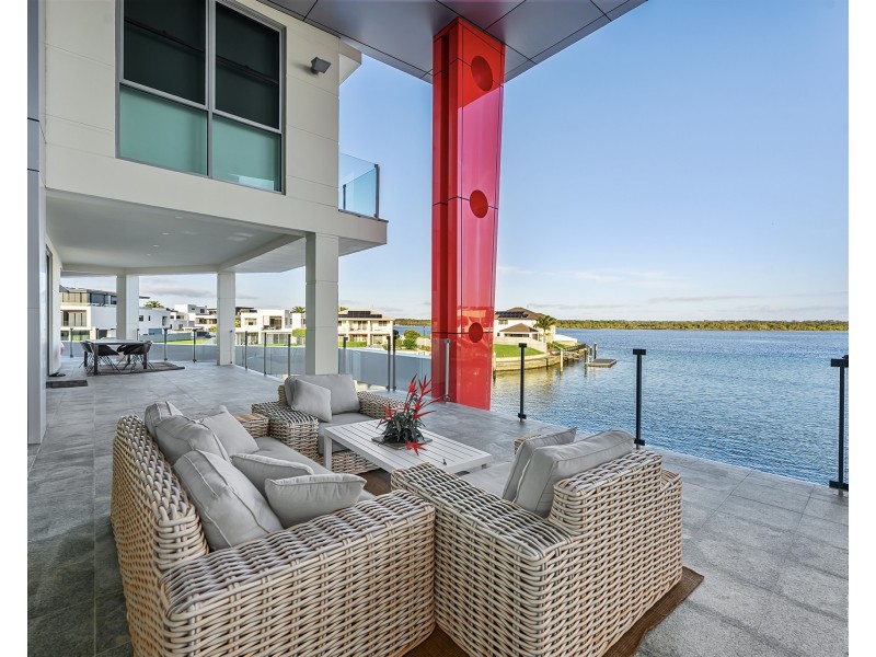 46-48 Royal Albert Crescent, Sovereign Islands QLD 4216