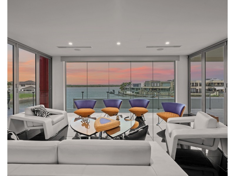 46-48 Royal Albert Crescent, Sovereign Islands QLD 4216