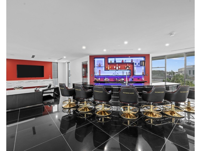 46-48 Royal Albert Crescent, Sovereign Islands QLD 4216