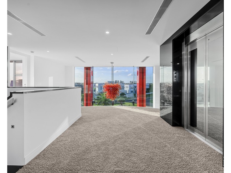 46-48 Royal Albert Crescent, Sovereign Islands QLD 4216