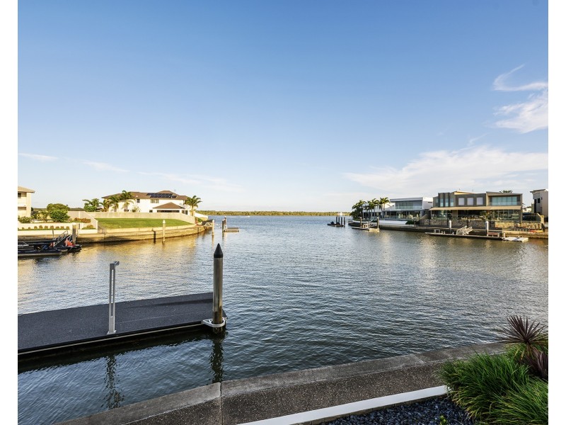 46-48 Royal Albert Crescent, Sovereign Islands QLD 4216