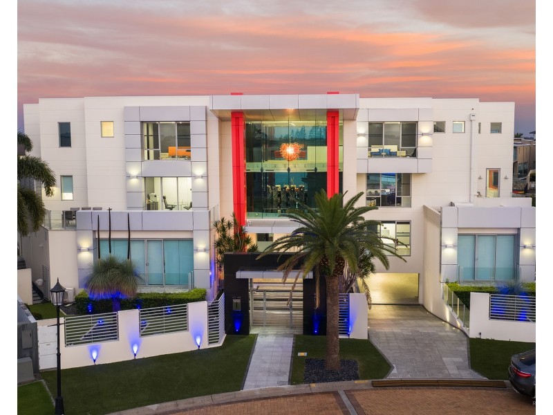 46-48 Royal Albert Crescent, Sovereign Islands QLD 4216
